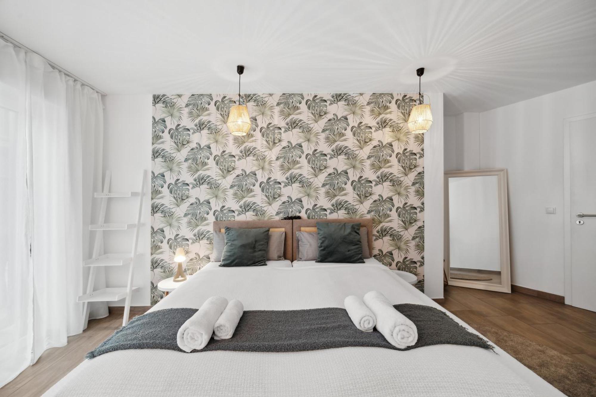 Sali Homes Spacious Apartment With Terrace In City Center Bayreuth Exterior photo